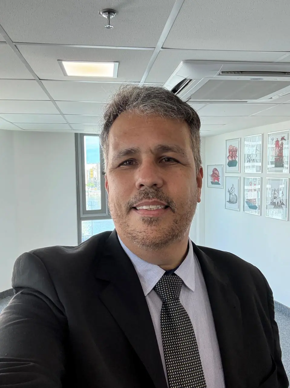 Paulo Marinho, advogado